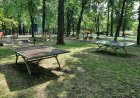 Mese de tenis, mese de șah și armwrestling-uri instalate în spațiile publice din Chișinău