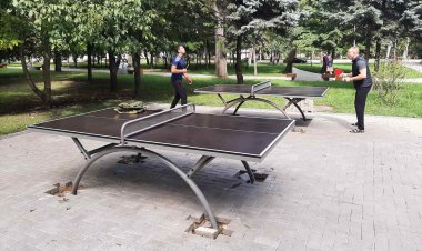 Instalarea în spațiile publice a meselor de tenis și armwrestling-urilor