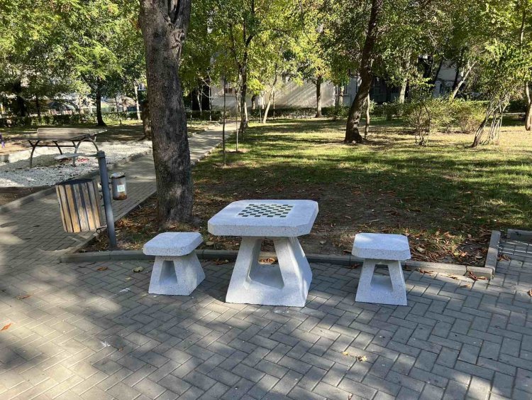 25 de mese de șah au fost intalate în spațiile publice din toate sectoarele capitalei