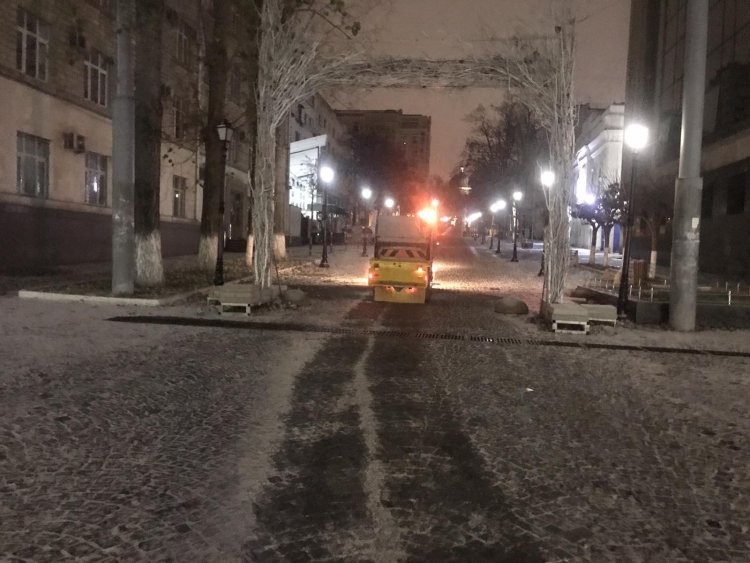 Informația actualizată privind deszăpezirea trotuarelor și drumurilor din curțile de bloc