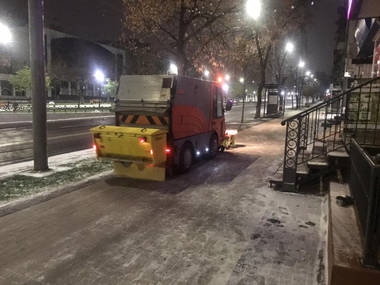 Informația actualizată privind deszăpezirea trotuarelor și drumurilor din curțile de bloc