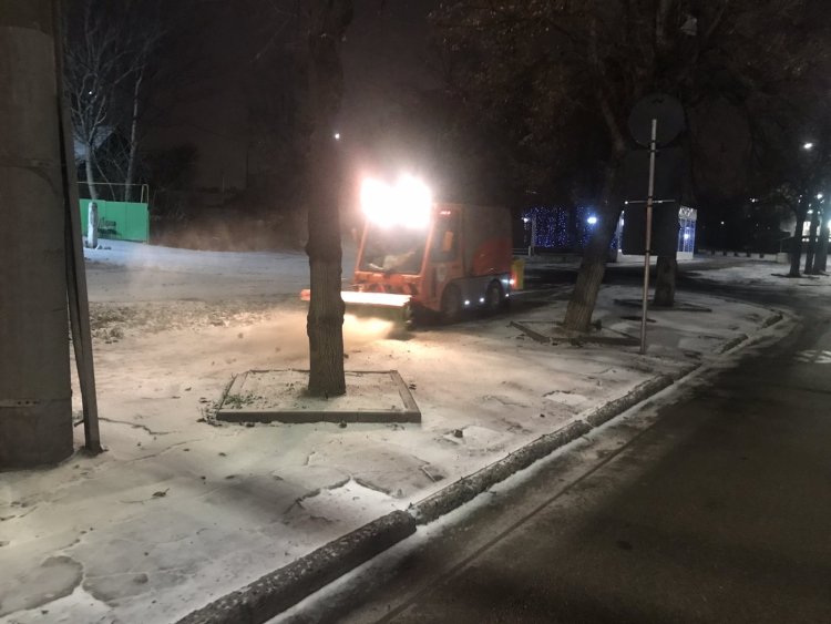 Informația actualizată privind deszăpezirea trotuarelor și drumurilor din curțile de bloc