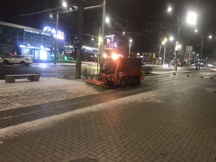 Informația actualizată privind deszăpezirea trotuarelor și drumurilor din curțile de bloc