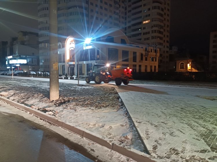 Informația actualizată privind deszăpezirea trotuarelor și drumurilor din curțile de bloc